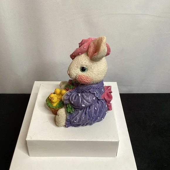 Resin Rabbit - Picture 4 of 4